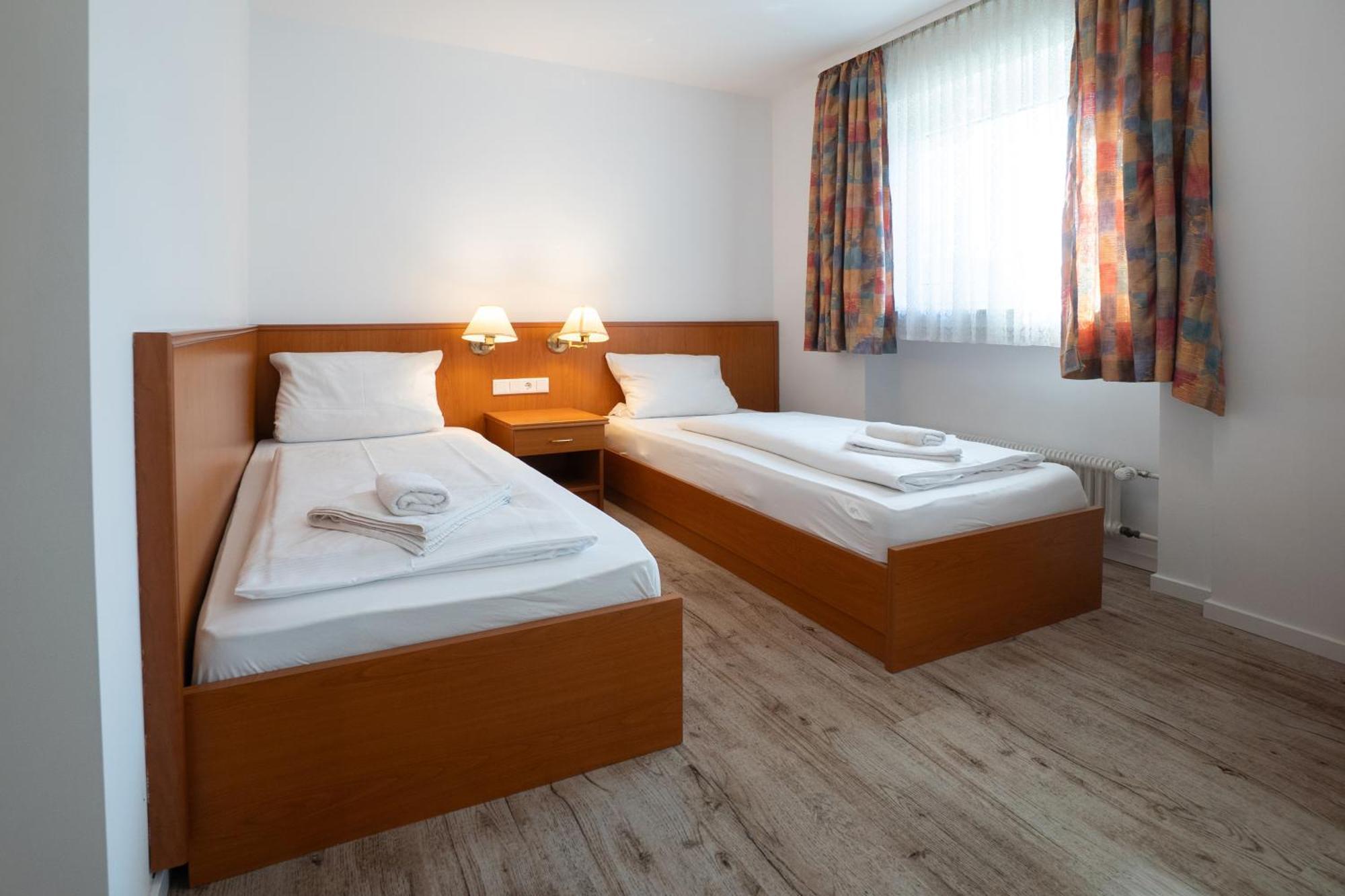 Hotel Zur Post ヘルネ エクステリア 写真